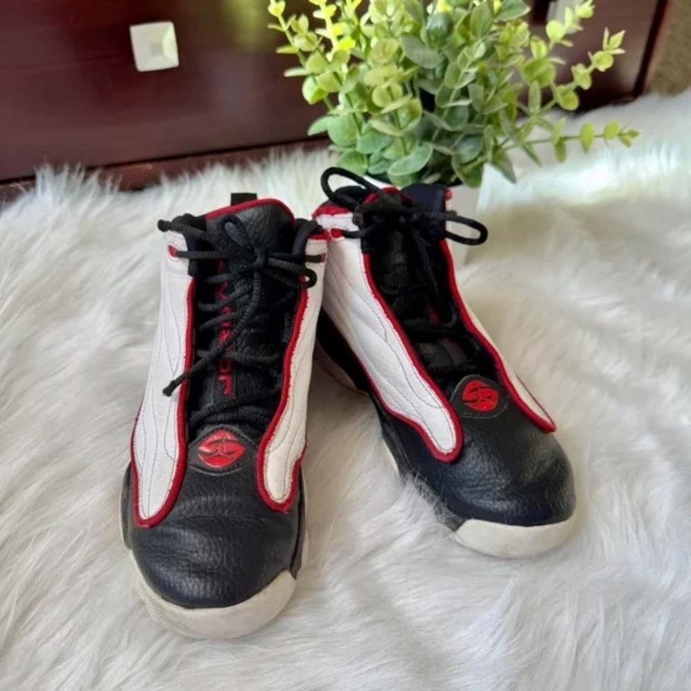 Jordan Pro Strong Mid‎ Varsity Red Black Basketball Sneakers Size 3Y